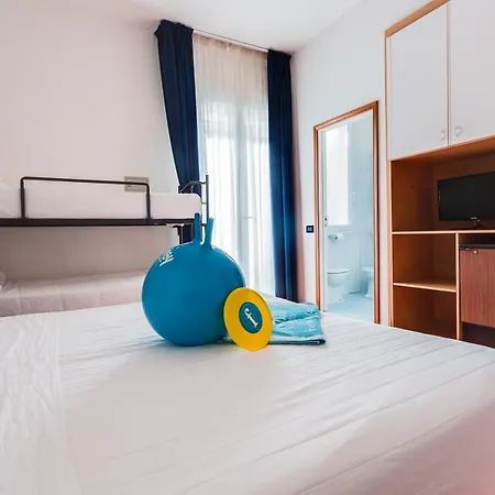 Fabilia Family Delfino Hotel 3*