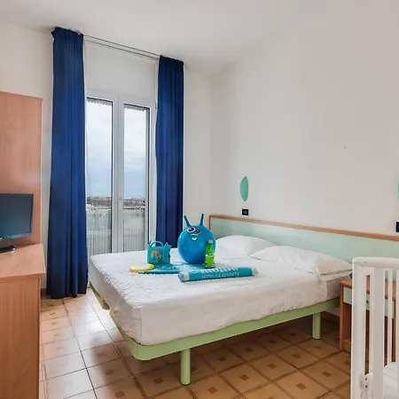 Fabilia Family Delfino Hotel 3*